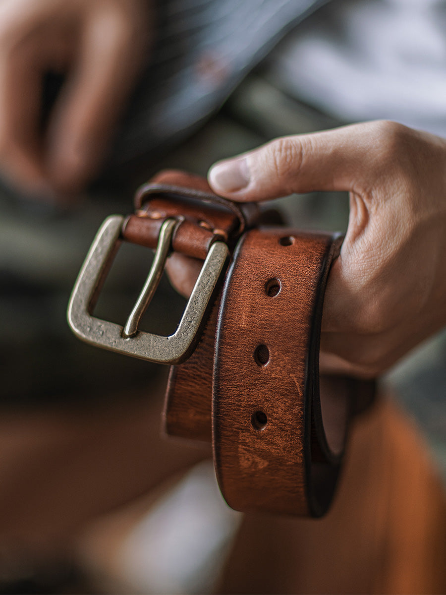 DISTRESSED LEATHER BELT